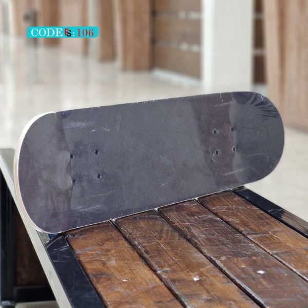 اسکیت برد طرح اسکلت آبی با طراحی جذاب و مناسب برای آموزش و تفریح