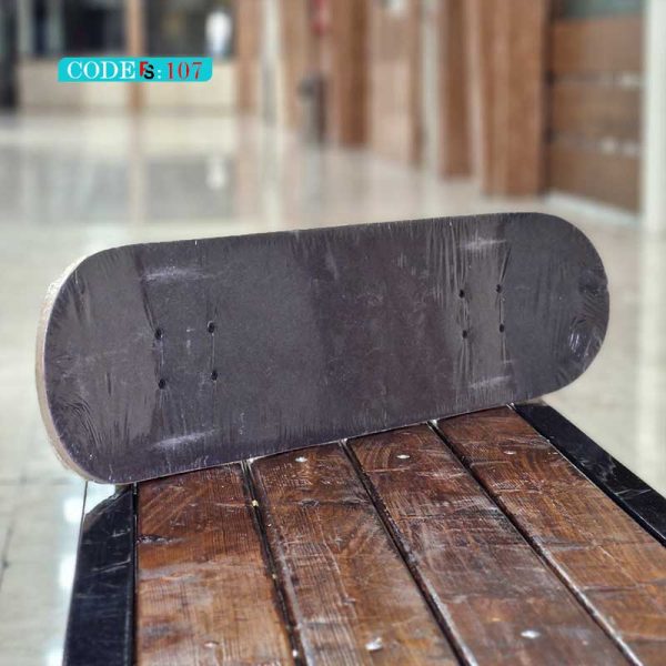 اسکیت برد طرح مینیون‌ها با طراحی شاد و مناسب برای آموزش و تفریح