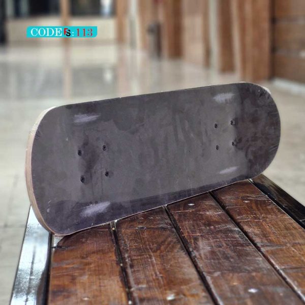 اسکیت برد طرح اسکلت مشکی با طراحی ویژه مناسب برای مبتدی‌ها